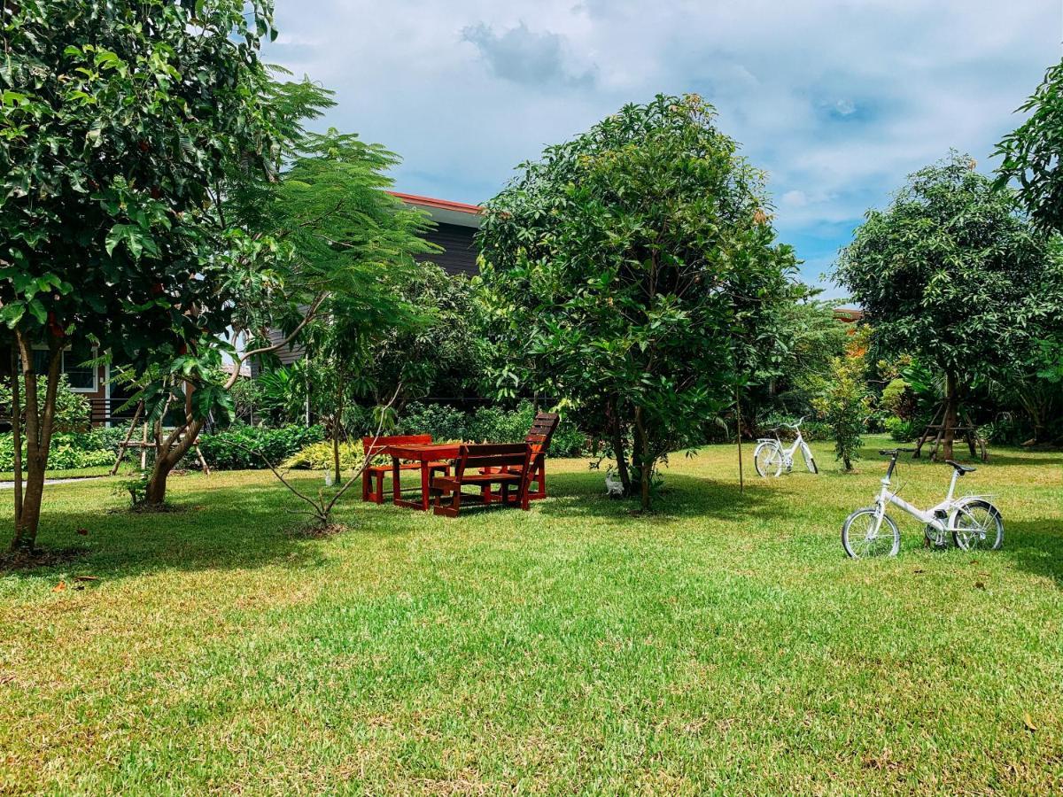 Baansuanklaiklungbangkrachao บ้านสวนใกล้กรุงบางกะเจ้า Phra Pradaeng Luaran gambar